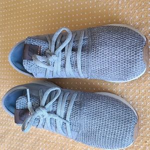 New Balance athletic shoes 9